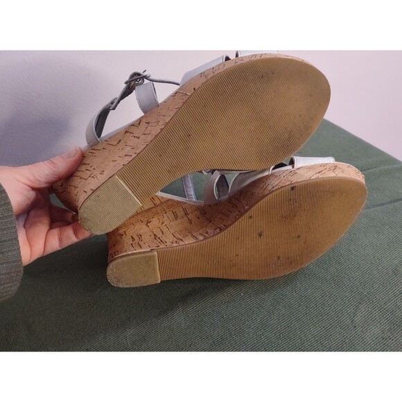 Guess Women's White Wedge Heel 8 Summer Cute - Picture 5 of 5